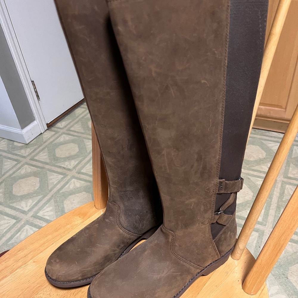 Teva Ellory high boots